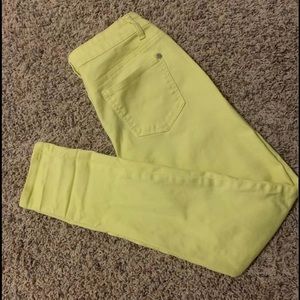 Celebrity Pink size 5 yellow jeggings